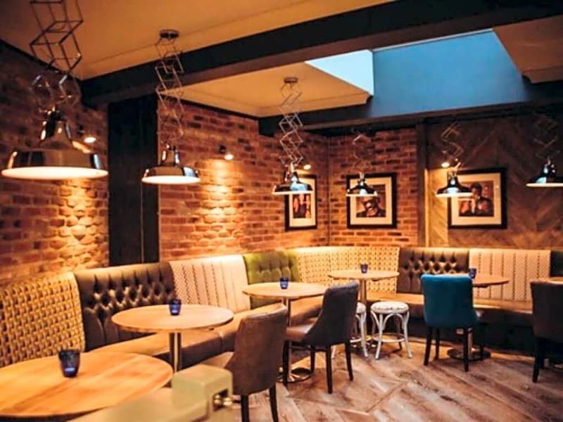 كامبريدج The Castle Bar Room Only المظهر الخارجي الصورة